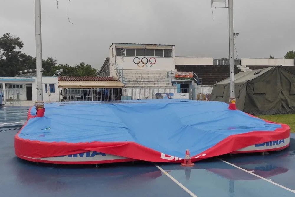 «Μούσκεμα» τα έκανε ο καιρός στο Πανελλήνιο πρωτάθλημα Κ20 στις Σέρρες-live runbeat.gr